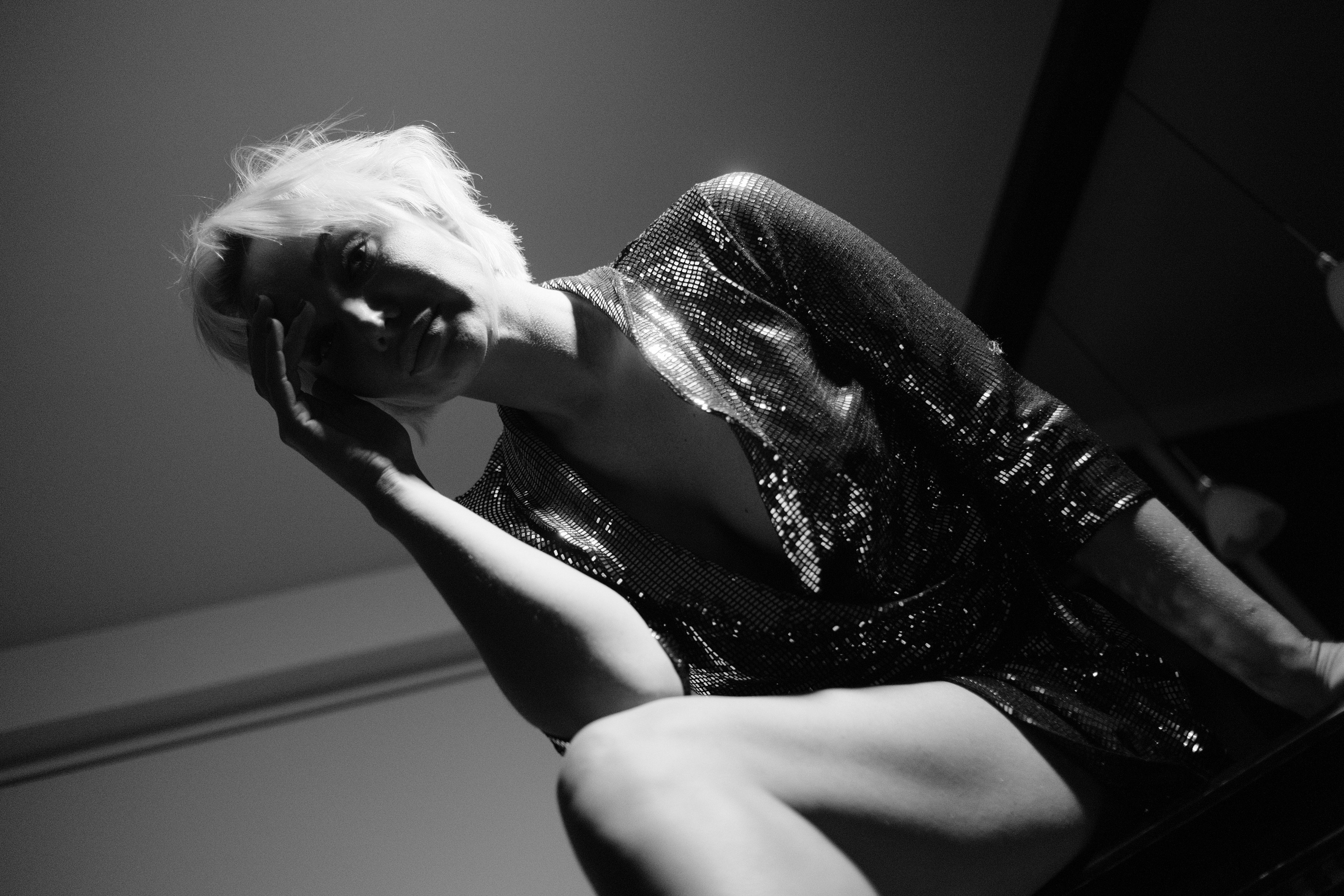 Nata & Katya — photograph 02 by Levon Arakelyan